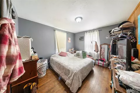 Bedroom - 704 E State Highway 72, Rolla, MO 65401 photo 1 of 2
