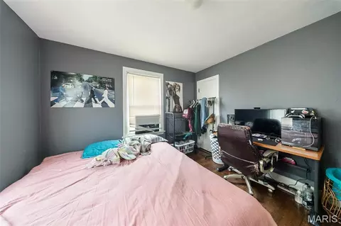 Bedroom - 704 E State Highway 72, Rolla, MO 65401 photo 2 of 2