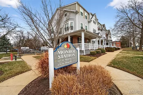 227 W Monroe Ave #104, Kirkwood, MO 63122