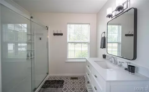 Bath - 73 N Scott Rd, Cuba, MO 65453 photo 2 of 4