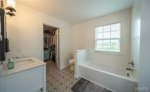 Bath - 73 N Scott Rd, Cuba, MO 65453 photo 3 of 4