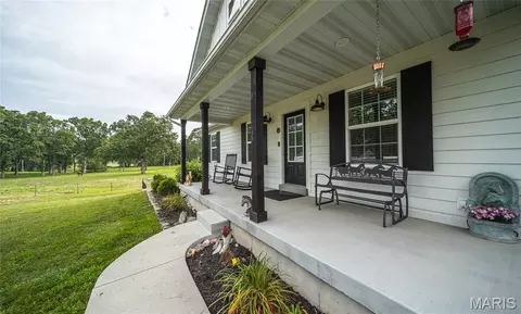 Exterior - 73 N Scott Rd, Cuba, MO 65453 photo 4 of 13
