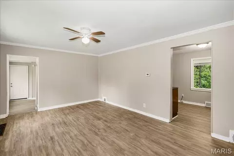 Living - 7461 Castro Dr, Ferguson, MO 63135 photo 2 of 7
