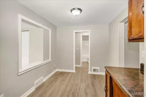 Entry Way - 7461 Castro Dr, Ferguson, MO 63135 photo 1 of 5
