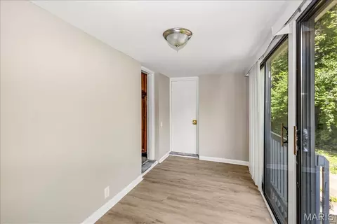 Entry Way - 7461 Castro Dr, Ferguson, MO 63135 photo 3 of 5
