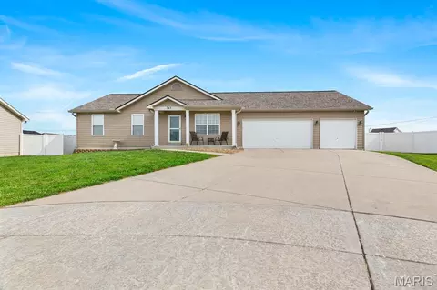 343 Aspen Creek Dr, Wentzville, MO 63385