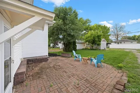 Exterior - 418 E Adams St, O'fallon, IL 62269 photo 2 of 7