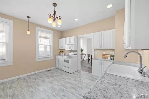 Kitchen - 418 E Adams St, O'fallon, IL 62269 photo 2 of 3