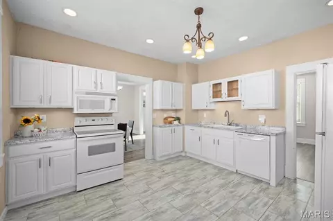 Kitchen - 418 E Adams St, O'fallon, IL 62269 photo 1 of 3