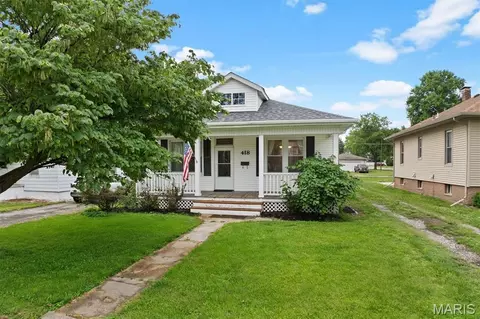 Exterior - 418 E Adams St, O'fallon, IL 62269 photo 5 of 7