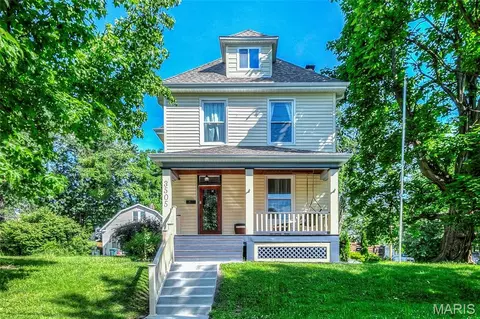 3505 Oxford Blvd, Saint Louis, MO 63143