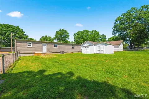 Exterior - 156 Hogan Ave, Pacific, MO 63069 photo 12 of 13