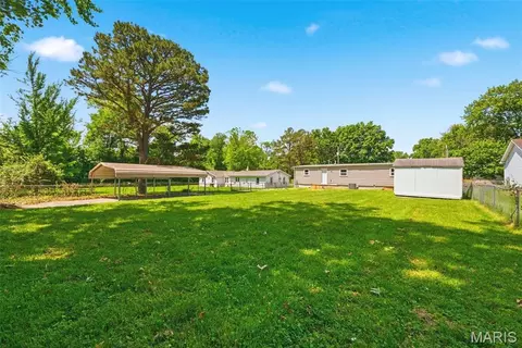 Exterior - 156 Hogan Ave, Pacific, MO 63069 photo 9 of 13