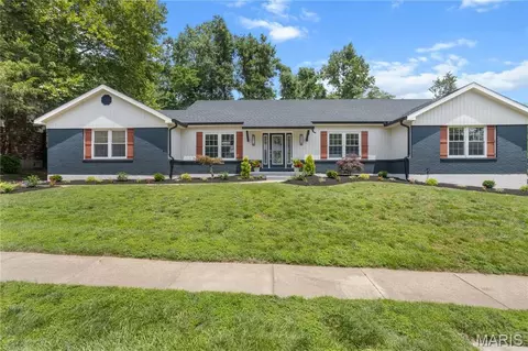 394 Branchport Dr, Chesterfield, MO 63017