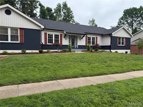 394 Branchport Dr, Chesterfield, MO 63017