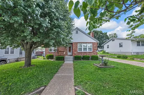 Exterior - 428 W 9th St, Hermann, MO 65041 photo 1 of 9