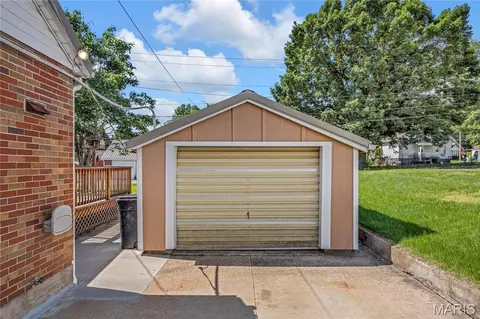 Exterior - 428 W 9th St, Hermann, MO 65041 photo 9 of 9