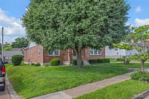 Exterior - 428 W 9th St, Hermann, MO 65041 photo 2 of 9