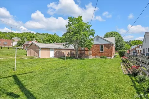 Exterior - 428 W 9th St, Hermann, MO 65041 photo 7 of 9