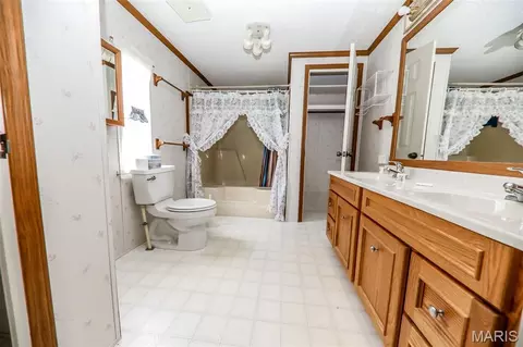 1802 Crestview Dr, O'fallon, IL 62269 photo 9