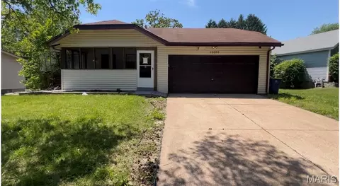 12053 La Padera Ln, Florissant, MO 63033