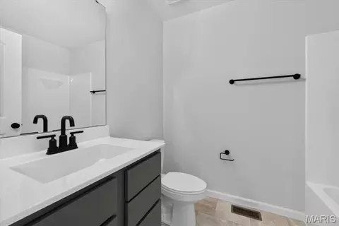 Bath - 507 Mountain Dr, Wright City, MO 63390 photo 3 of 3
