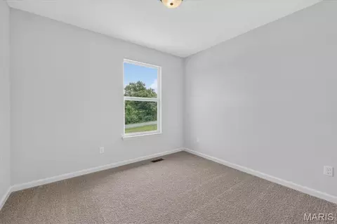 Bedroom - 507 Mountain Dr, Wright City, MO 63390 photo 2 of 4