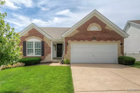715 River Glen Dr, O'fallon, MO 63368