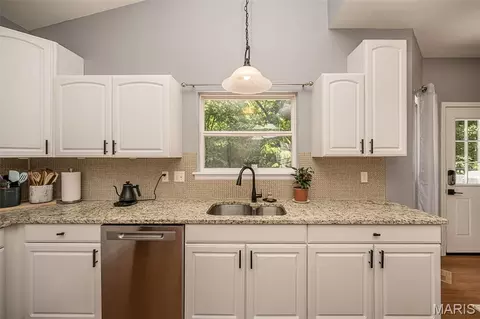 Kitchen - 831 Legends View Dr, Eureka, MO 63025 photo 3 of 3