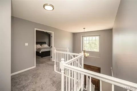 Entry Way - 831 Legends View Dr, Eureka, MO 63025 photo 4 of 5