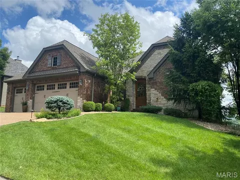 4252 Napa View Ln, Saint Charles, MO 63304