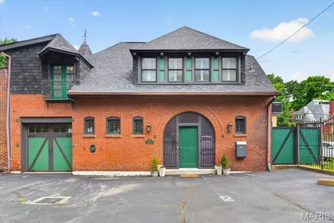3438 Russell Blvd #CH100, Saint Louis, MO 63109