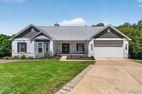 215 Cobblefield Ct, Wildwood, MO 63011
