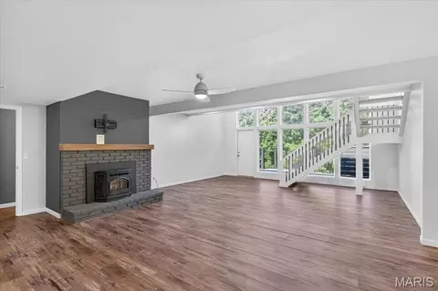 Living - 215 Cobblefield Ct, Wildwood, MO 63011 photo 5 of 8