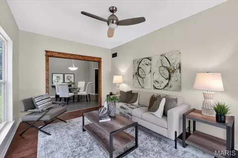 Living - 215 Cobblefield Ct, Wildwood, MO 63011 photo 4 of 8