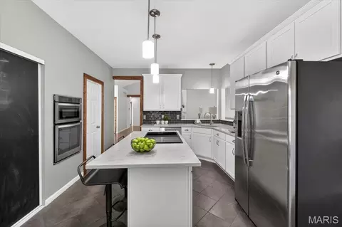 Kitchen - 215 Cobblefield Ct, Wildwood, MO 63011 photo 3 of 4