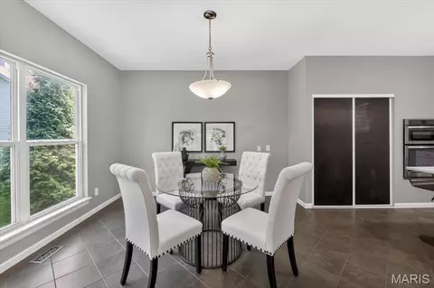 Dining - 215 Cobblefield Ct, Wildwood, MO 63011 photo 3 of 4