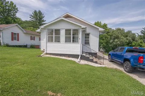 1225 W Randolph St, Vandalia, IL 62471