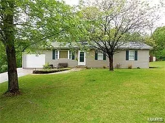 1 Kathryn Dr, Saint James, MO 65559