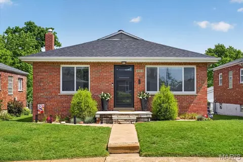 5573 Lindenwood Ave, Saint Louis, MO 63109