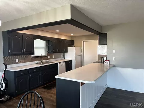 Kitchen - 13216 Christopher Dr, Rolla, MO 65401 photo 2 of 2