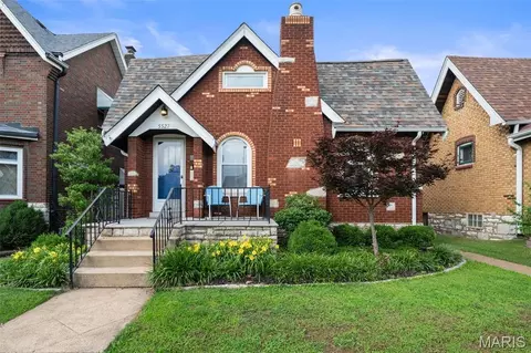 5527 Goethe Ave, Saint Louis, MO 63109