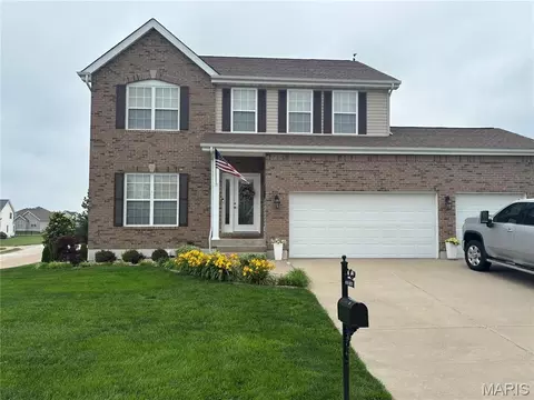 801 Blue Aster Dr, Waterloo, IL 62298
