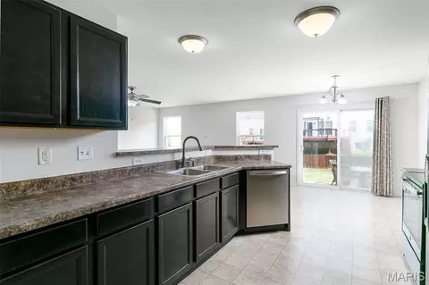 Kitchen - 413 Spring Trce, O'fallon, MO 63368 photo 2 of 2