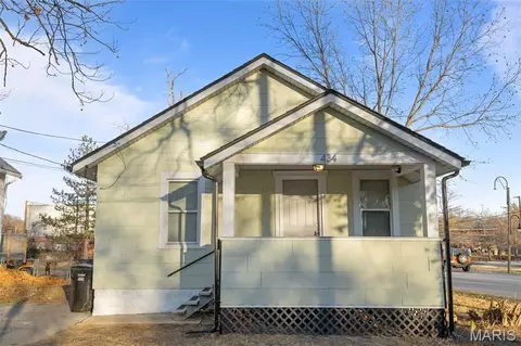 434 Harrison Ave, Ferguson, MO 63135