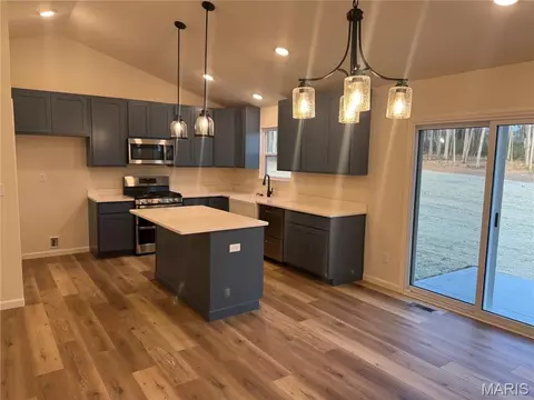 Kitchen - 1122 Creech School Rd, Troy, MO 63379 photo 1 of 2