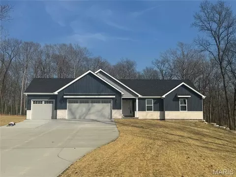 1122 Creech School Rd, Moscow Mills, MO 63362