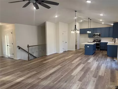 Living - 1122 Creech School Rd, Troy, MO 63379 photo 2 of 3