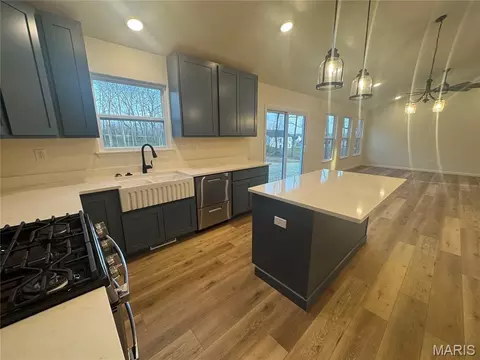Kitchen - 1122 Creech School Rd, Troy, MO 63379 photo 2 of 2