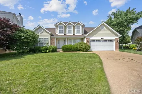 707 Saint Joseph Ridge Ct, Saint Louis, MO 63129